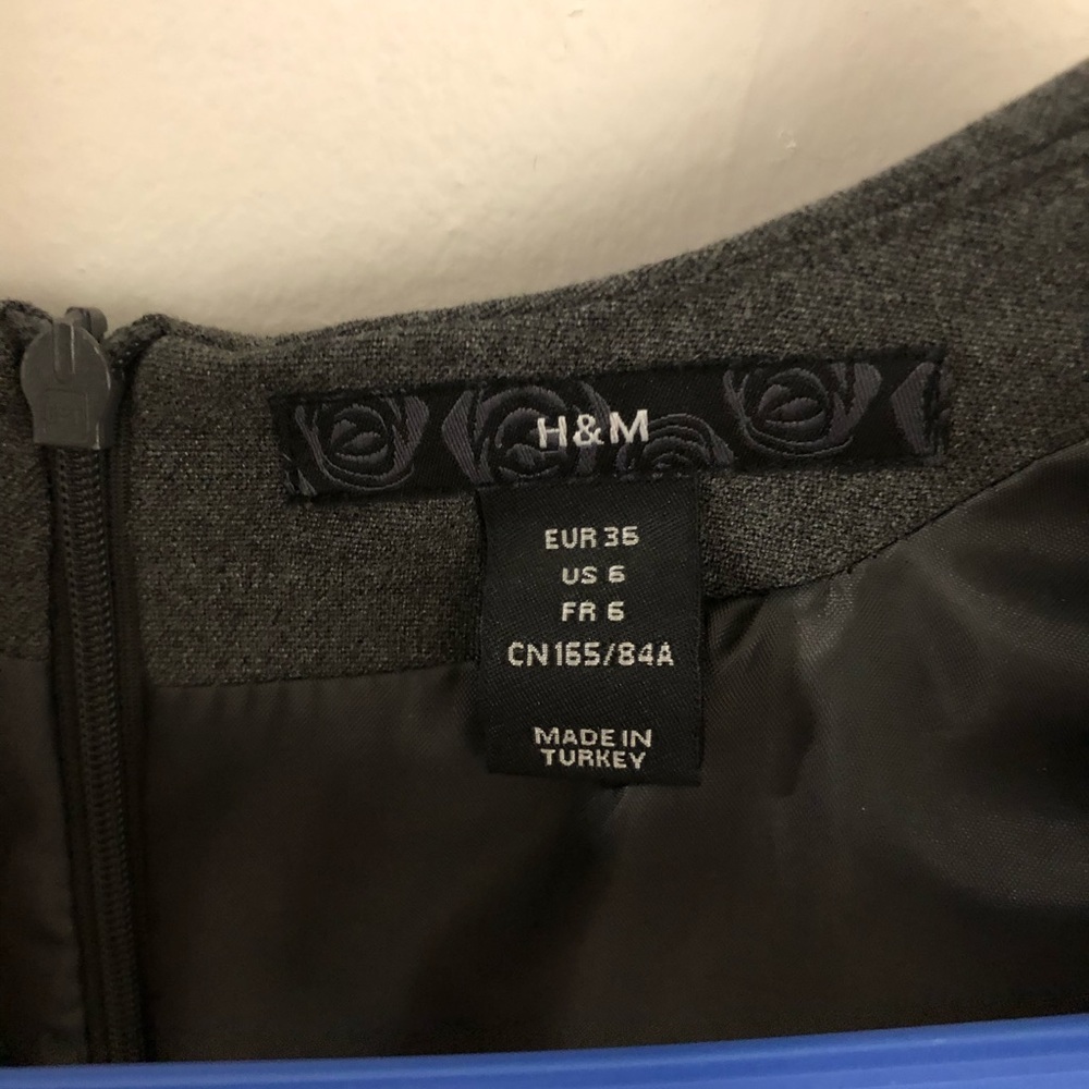 H&M Grey Professional Fitted Dress Texture - Picture 2 of 4